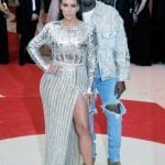 Kim-Kardashian-Kanye-West-2016-Unutulmaz-MET-Gala-Gorunumleri-1974-den-2018-e