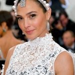 Gal-Gadot-met-gala-2019-unutulmayacak-sac-ve-makyaj-gorunum-ler-i-tema-konsept