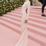 Hailey-Baldwin-Alexander-Wang-met-gala-2019-unutulmayacak-gorunumleri-tema-konsept