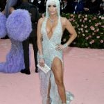 Jennifer-Lopez-Versace-met-gala-2019-unutulmayacak-gorunumleri-tema-konsept