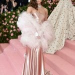 Taylor-Hill-Ralph-Lauren-met-gala-2019-unutulmayacak-gorunumleri-tema-konsept