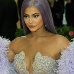 mucevher-Lorraine-Schwartz-davetli-Kylie-Jenner-met-gala-2019-mucevher-ler-tema-konsept