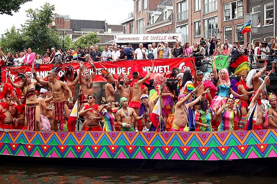 Hollanda'da Eşcinsel Evlilik